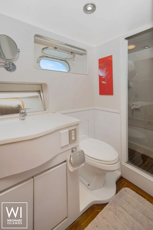 Nirvana  Vitec Yacht 21m Interior 16