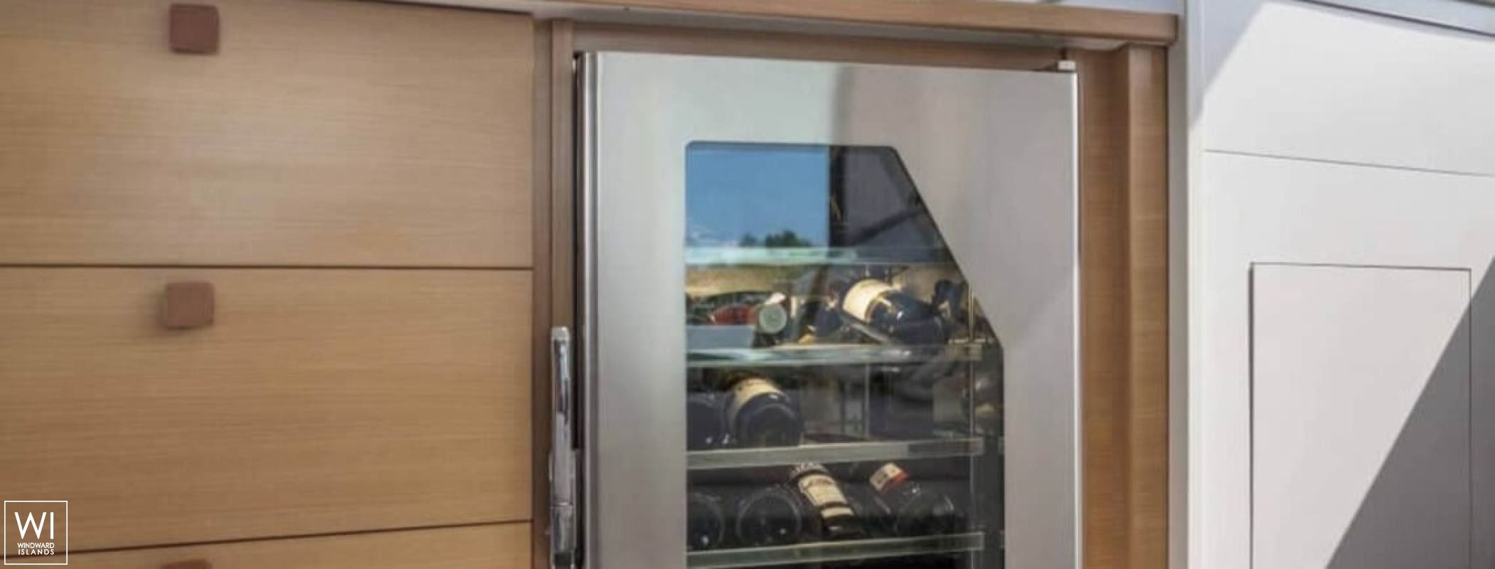 Neptune  Catana Catamaran Catana 70 Interior 15