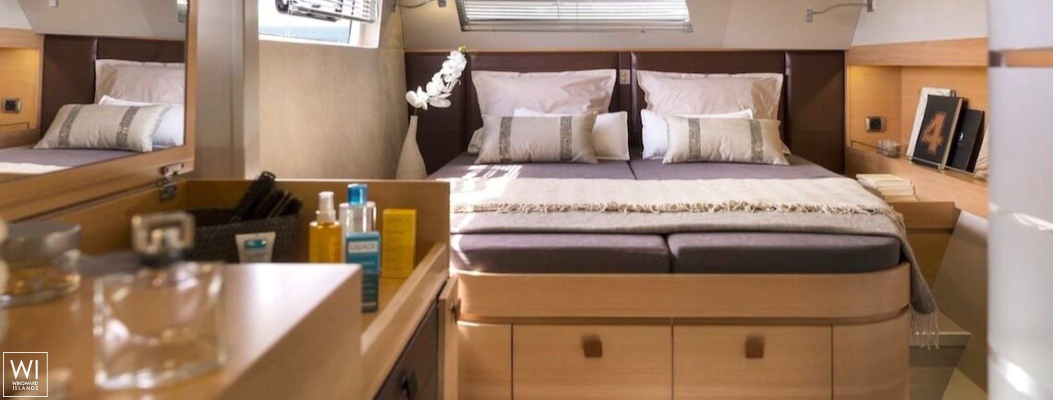 Neptune  Catana Catamaran Catana 70 Interior 12