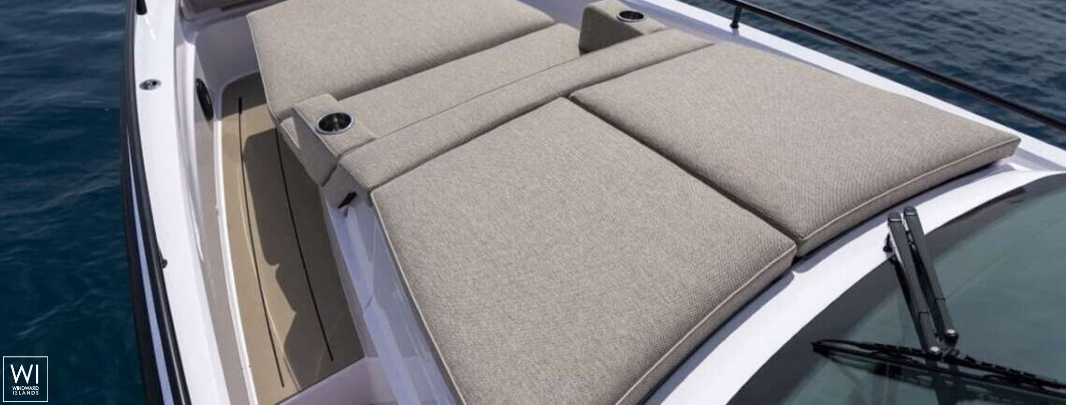 Yacht 39 Axopar Exterior 1