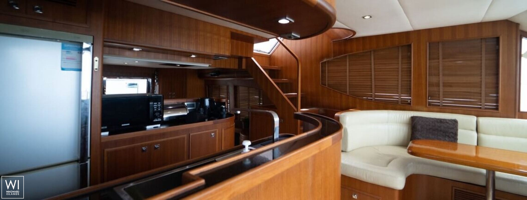 JAWSSS  Activa Marine Yacht 5800 Interior 21