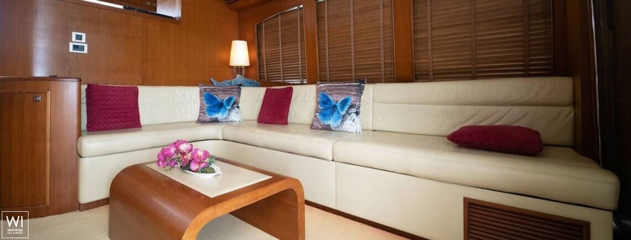 JAWSSS  Activa Marine Yacht 5800 Interior 22