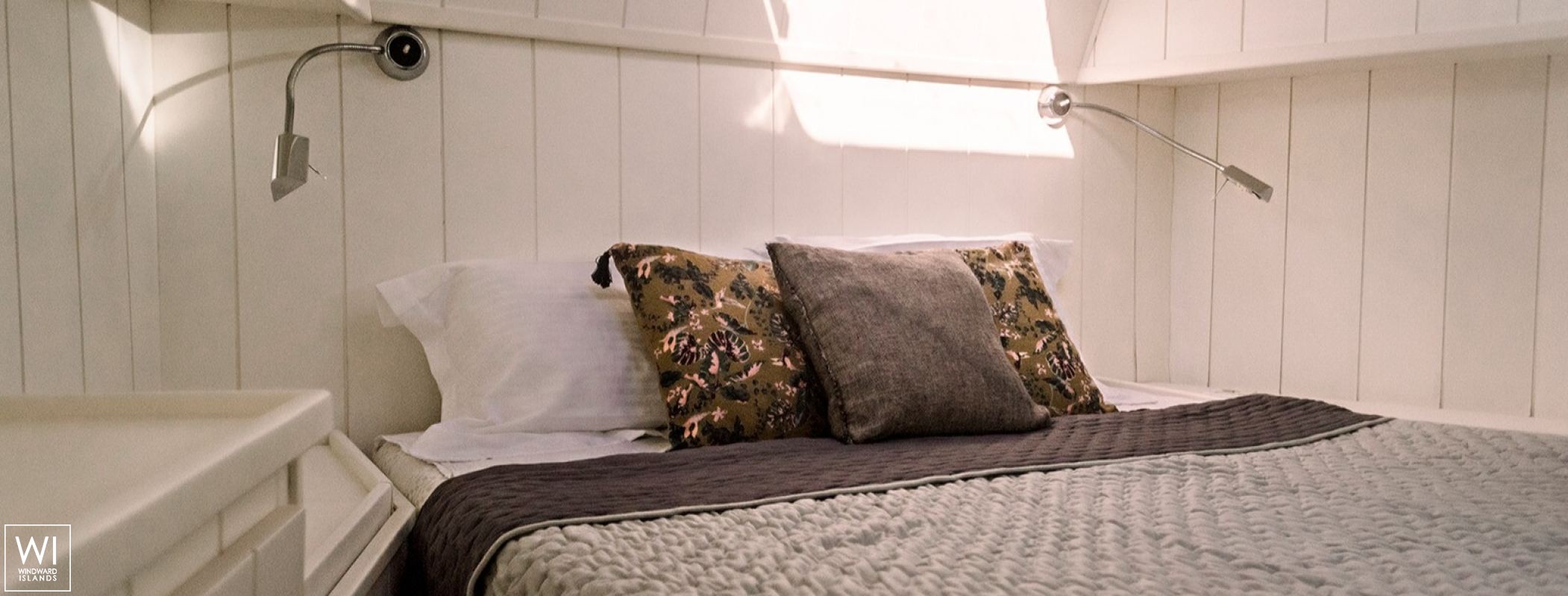 Flamenga   Riviera yachts Alaska 72 Interior 21