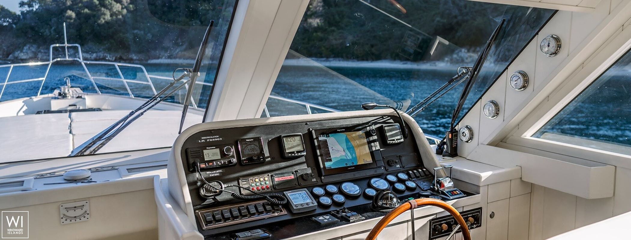 Flamenga   Riviera yachts Alaska 72 Exterior 8