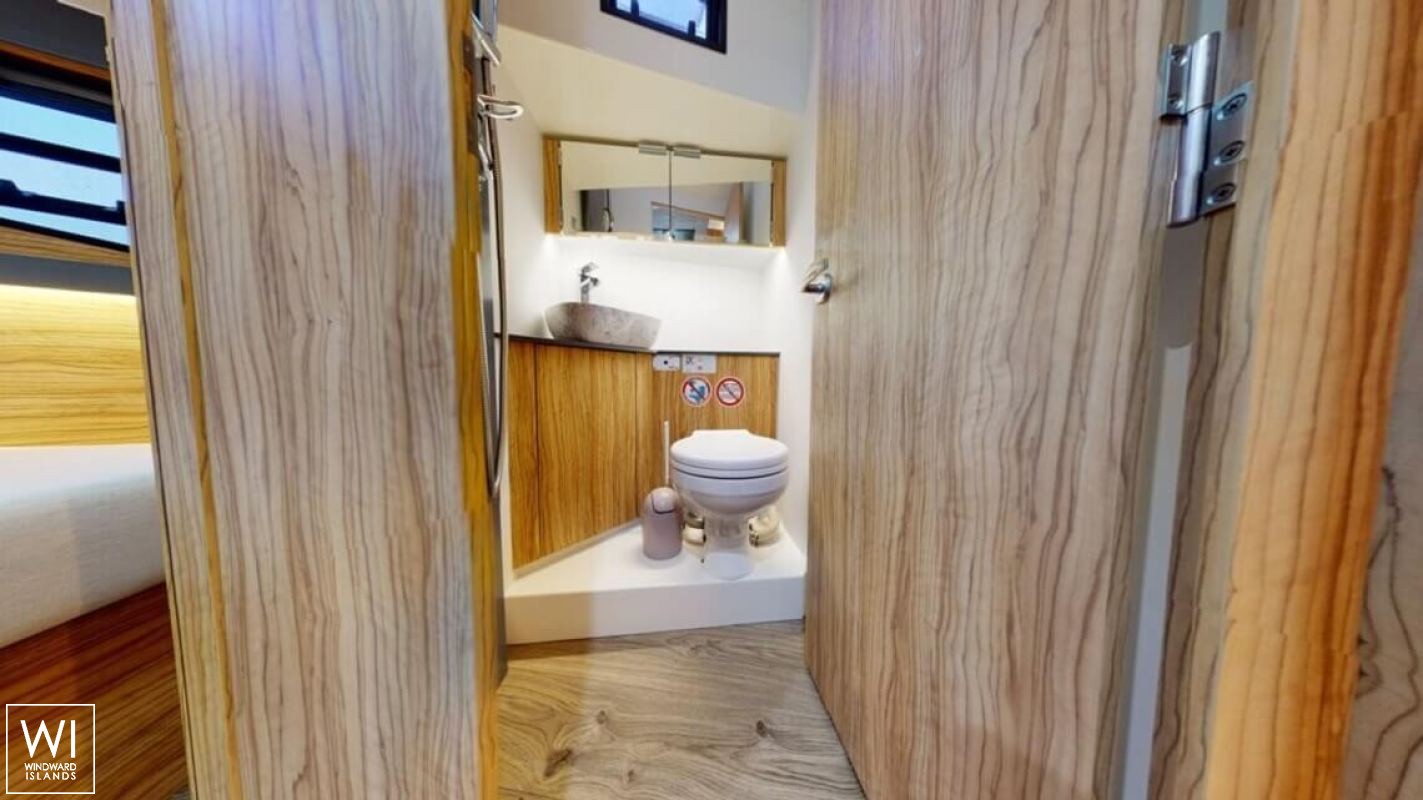 Seamaster 45 Cobra Interior 6