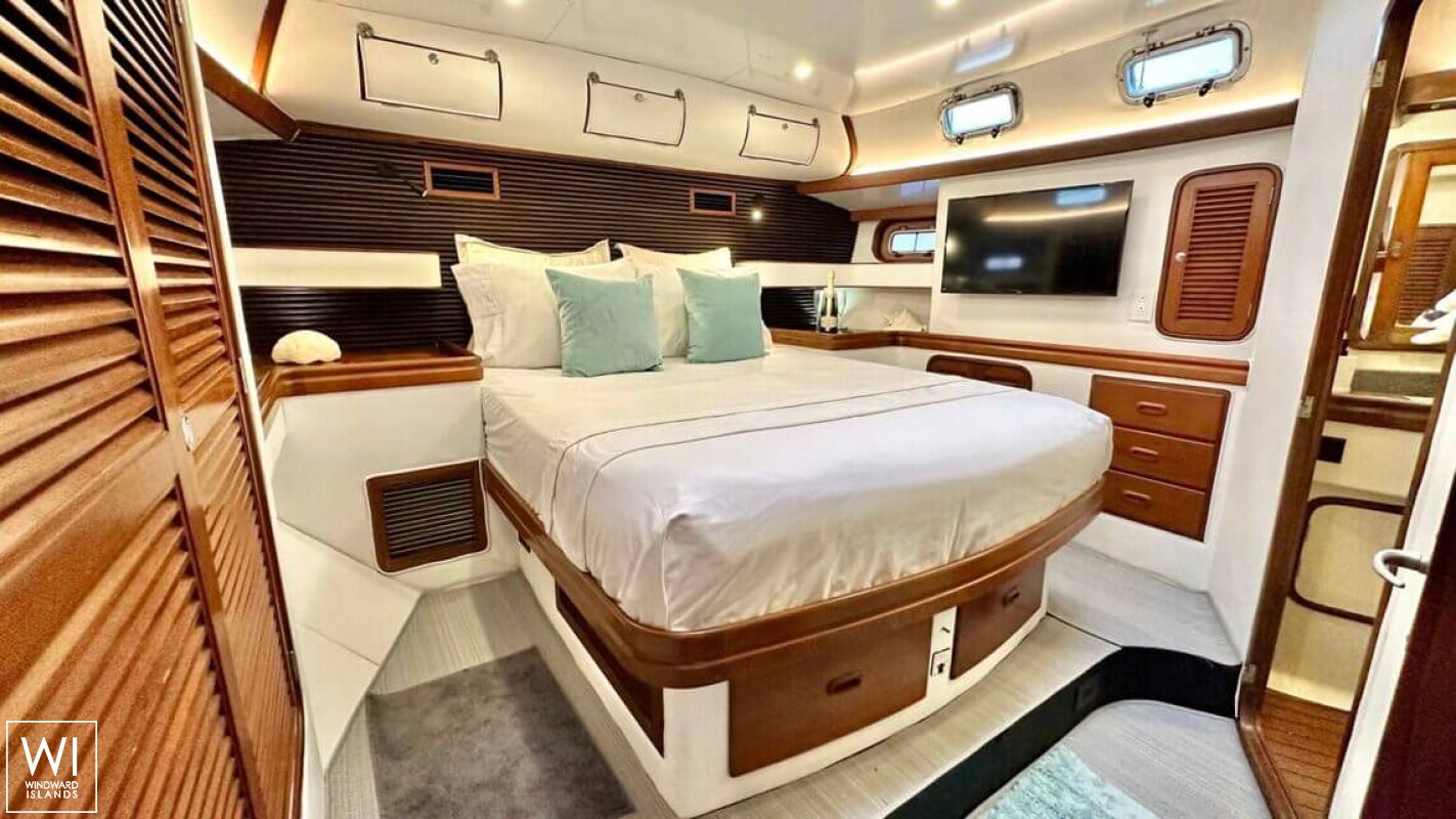 Blue Rhapsody  Ta Yang Yacht 58 Interior 1