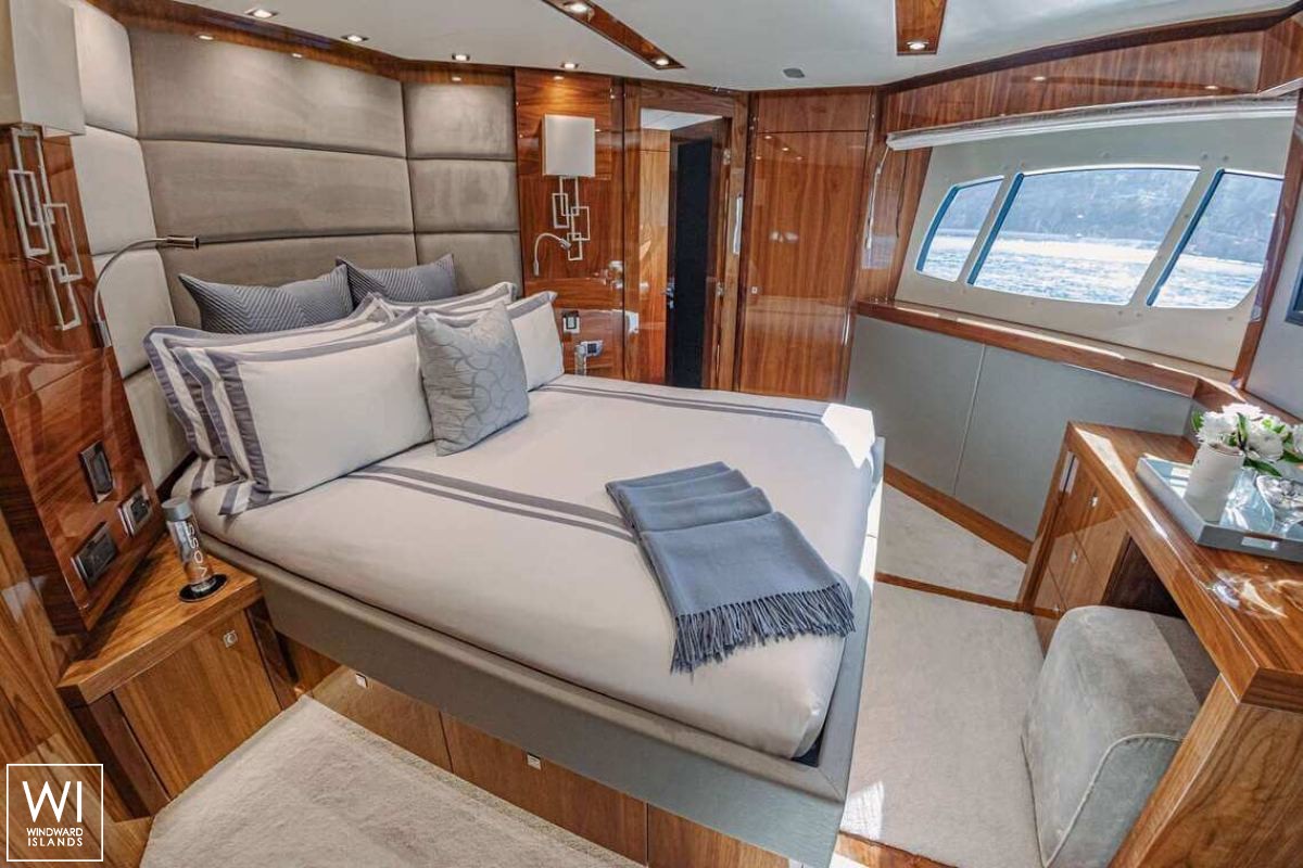 RASCAL  Sunseeker Predator 115 Interior 11