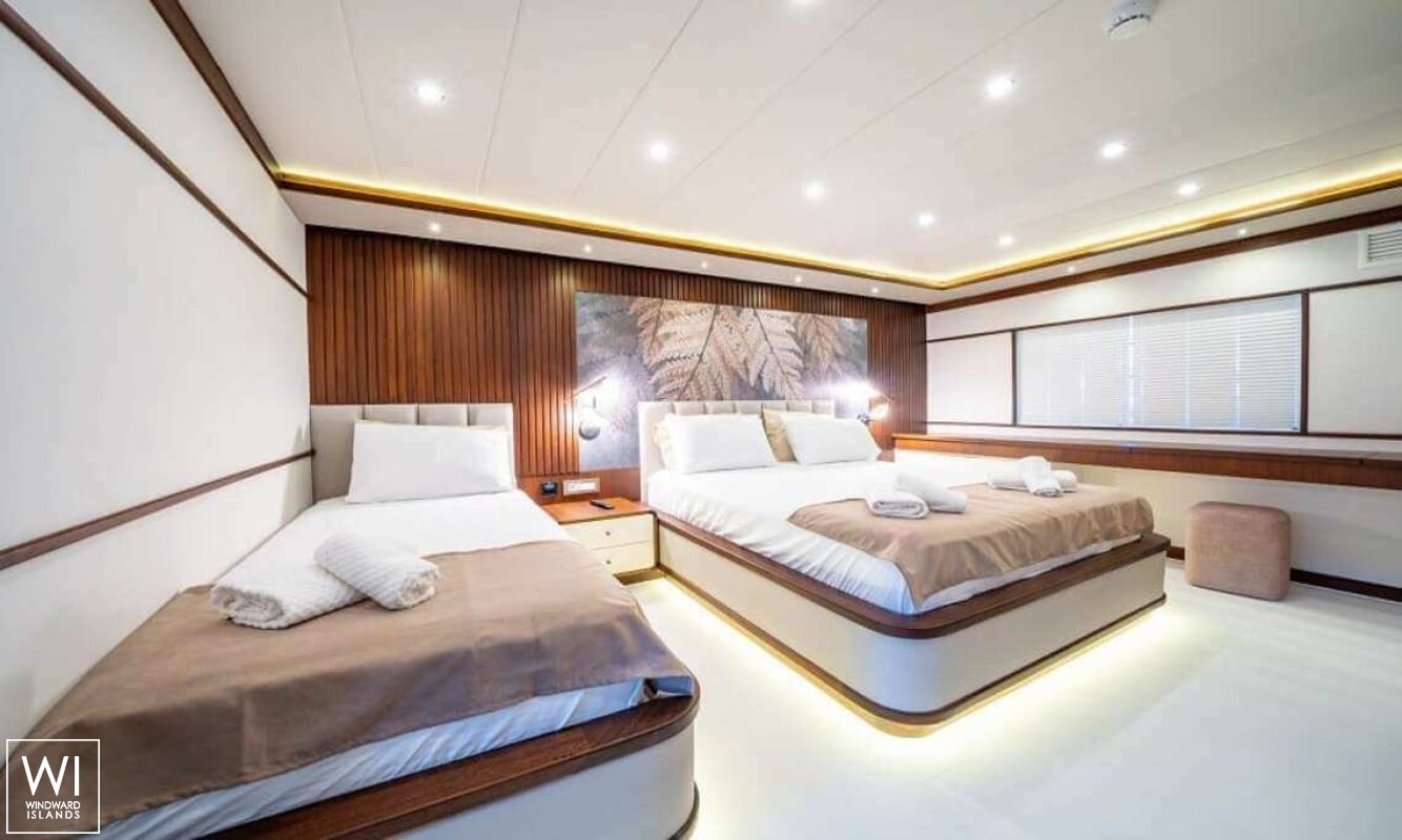 BY C&F   Trawler 23m Interior 21