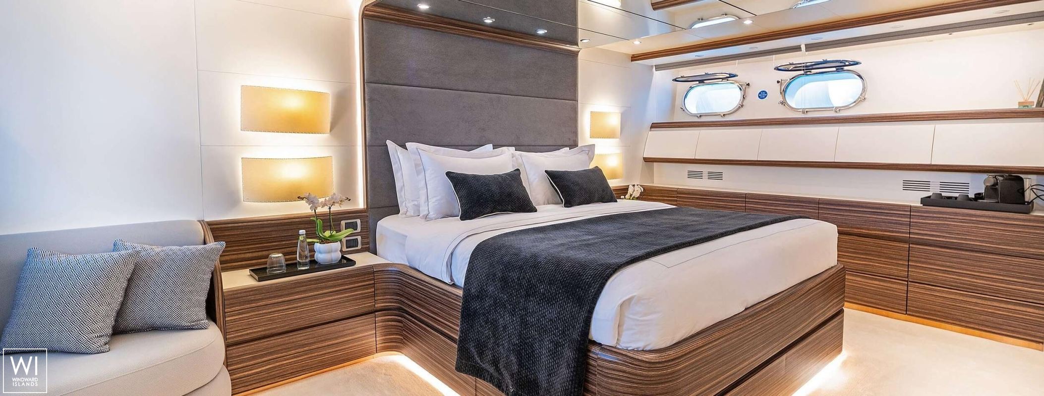 PAREAKI II  Maiora Yacht 39M Interior 12