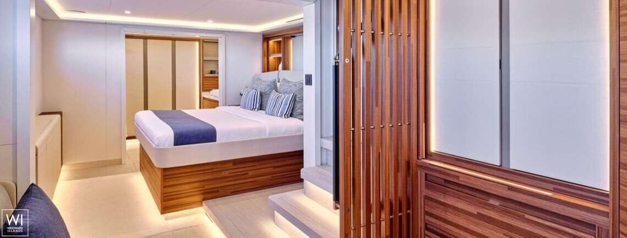 AD ASTRA 80  Fountaine Pajot Thíra  80 Interior 13