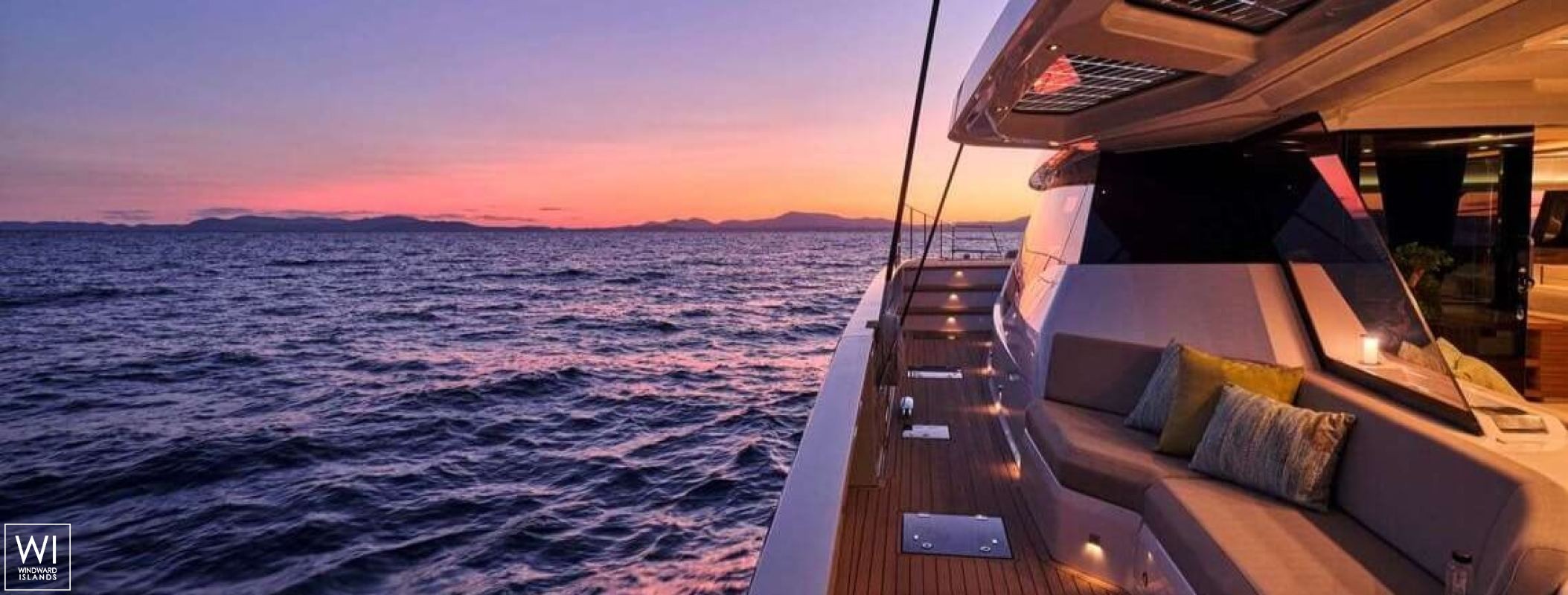 AD ASTRA 80  Fountaine Pajot Thíra  80 Exterior 8