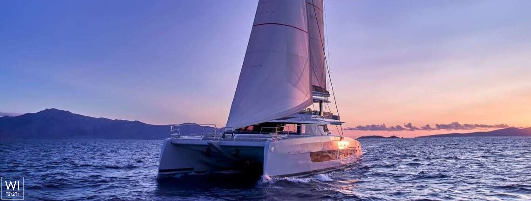 AD ASTRA 80  Fountaine Pajot Thíra  80 Exterior 2