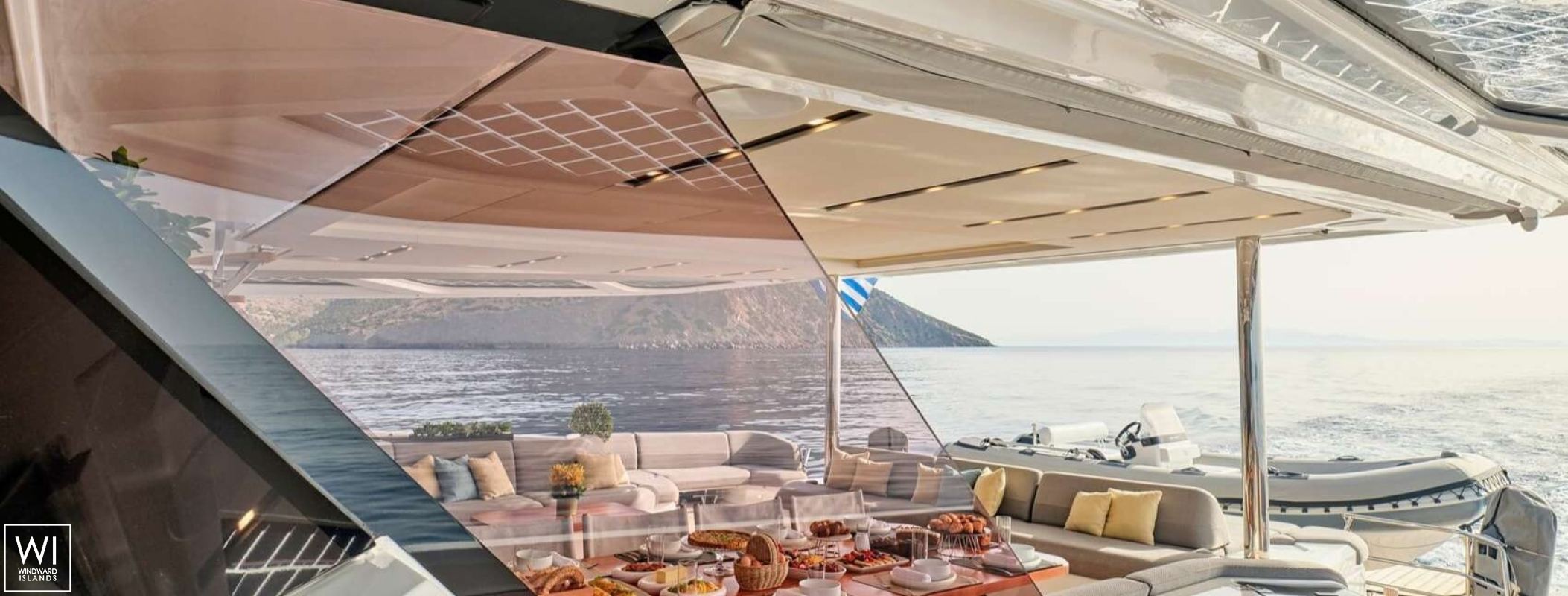 ALINA  Fountaine Pajot Thíra  80 Exterior 5