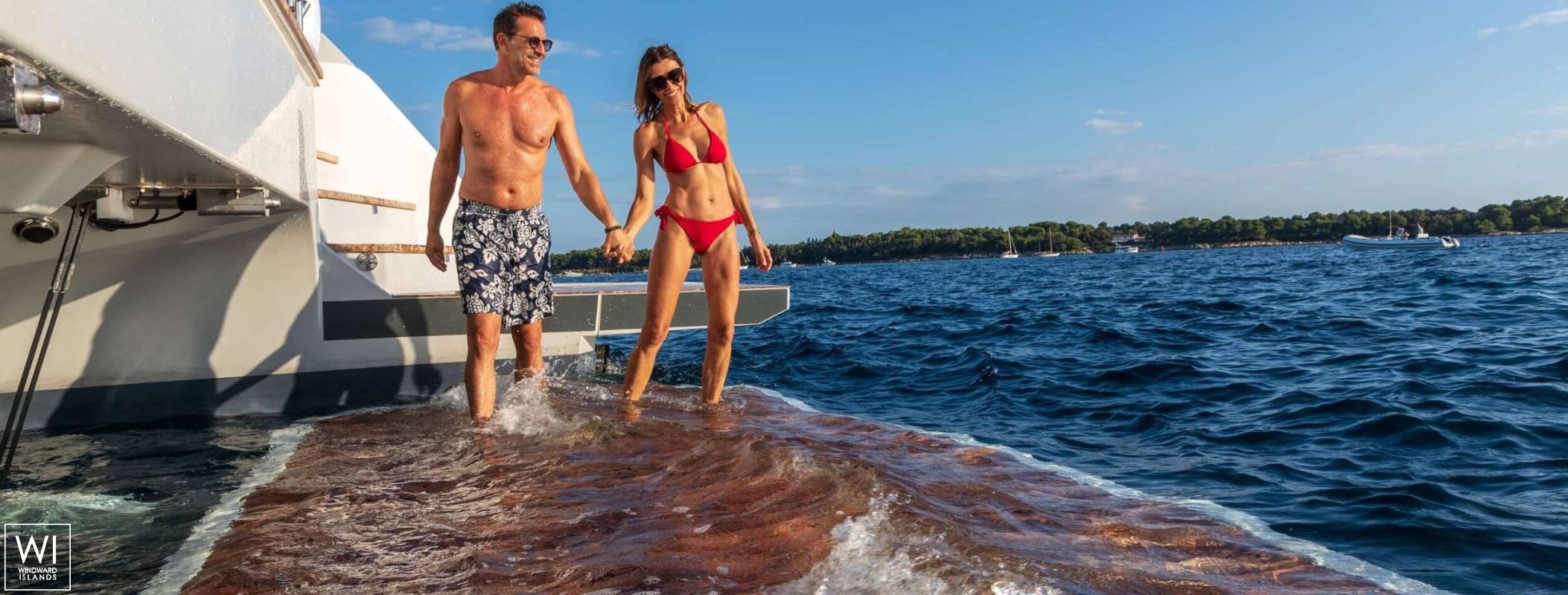 ALINA  Fountaine Pajot Thíra  80 Exterior 9