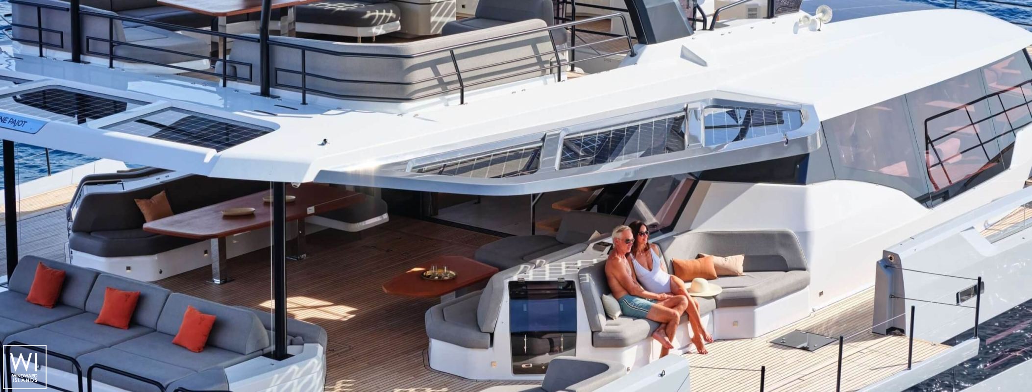 ALINA  Fountaine Pajot Thíra  80 Exterior 11