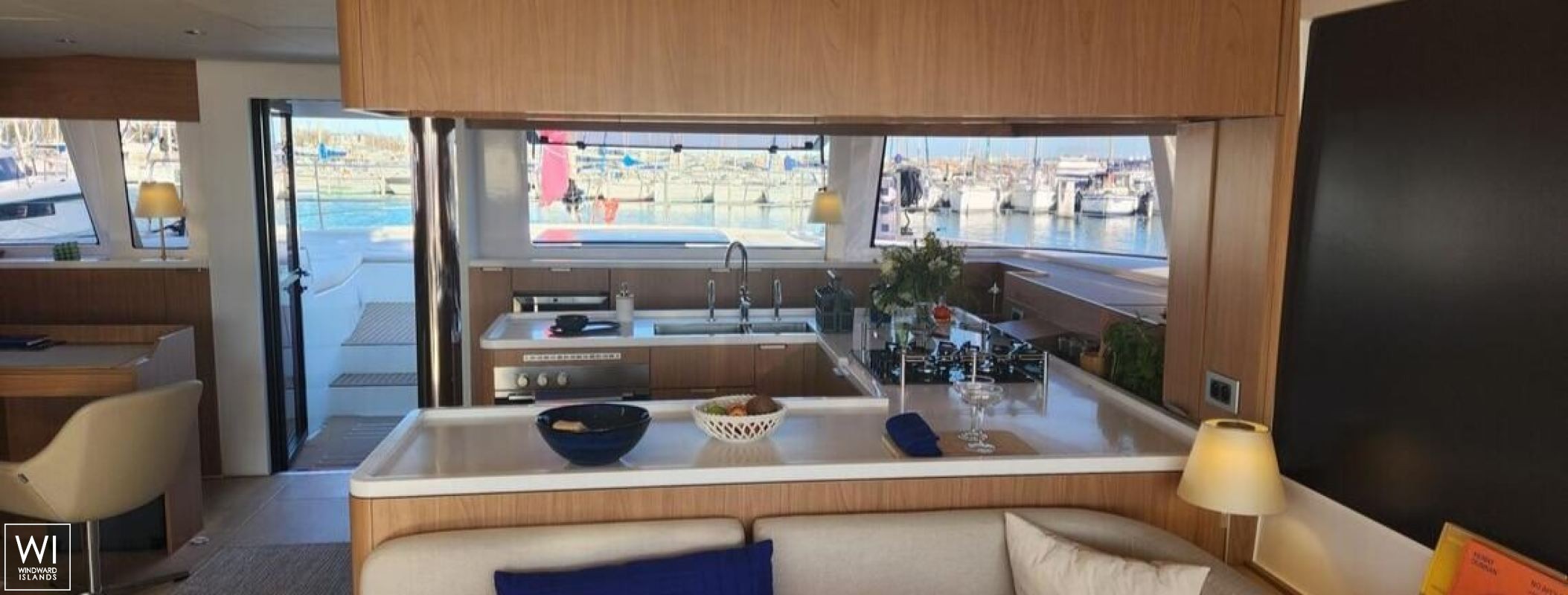FOUR C S  Catana Catamaran Bali 5.8 Interior 16