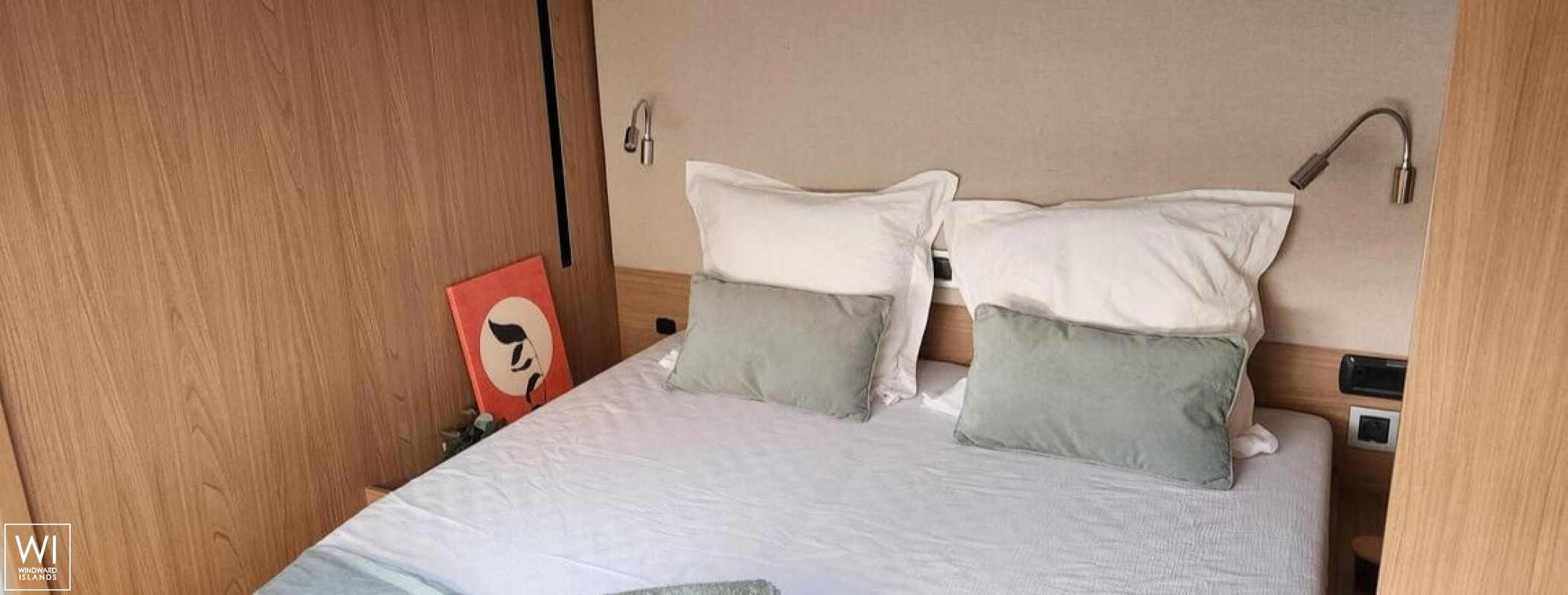 FOUR C S  Catana Catamaran Bali 5.8 Interior 15