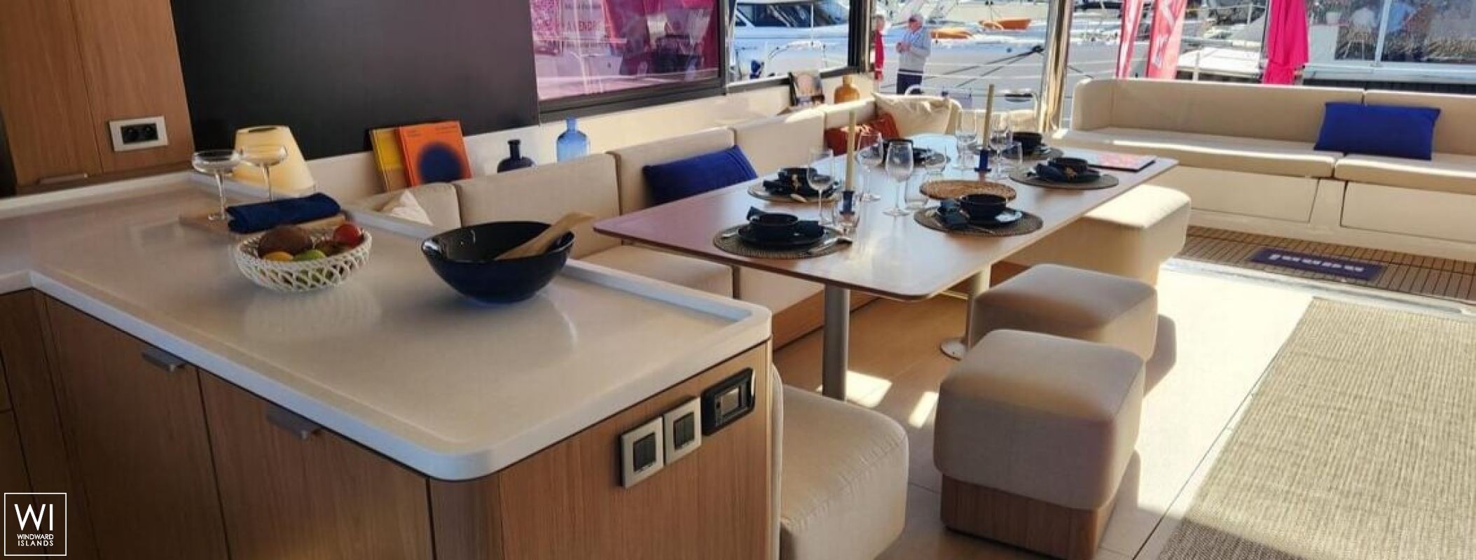FOUR C S  Catana Catamaran Bali 5.8 Interior 22
