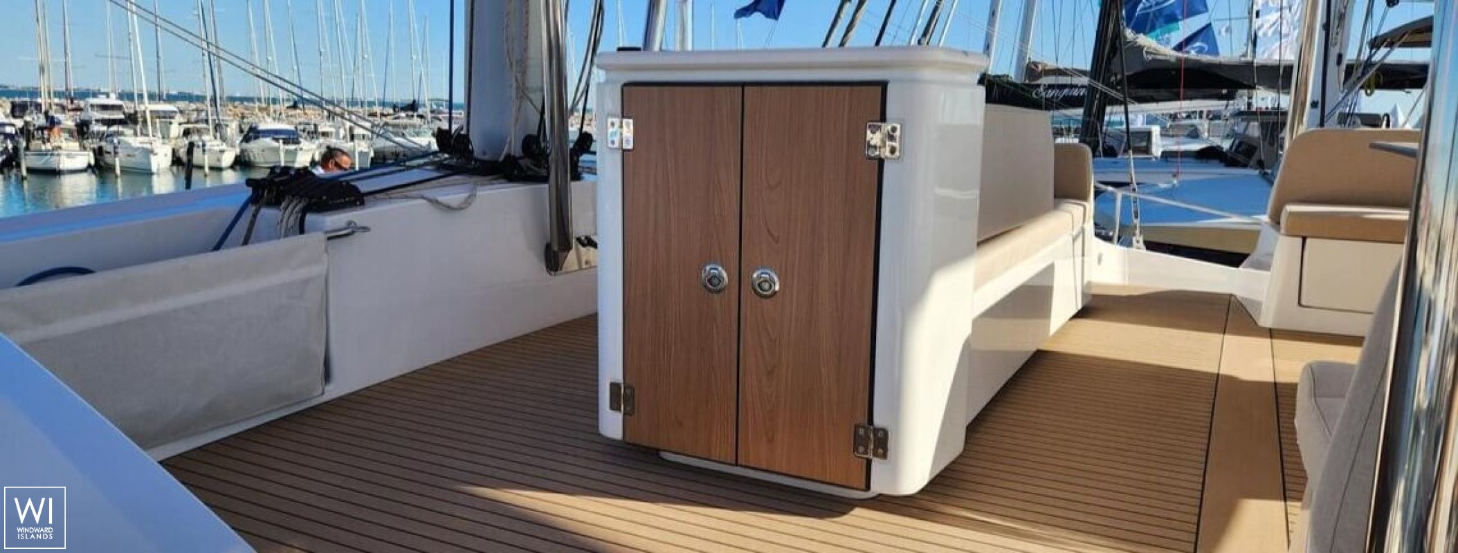 FOUR C S  Catana Catamaran Bali 5.8 Exterior 7