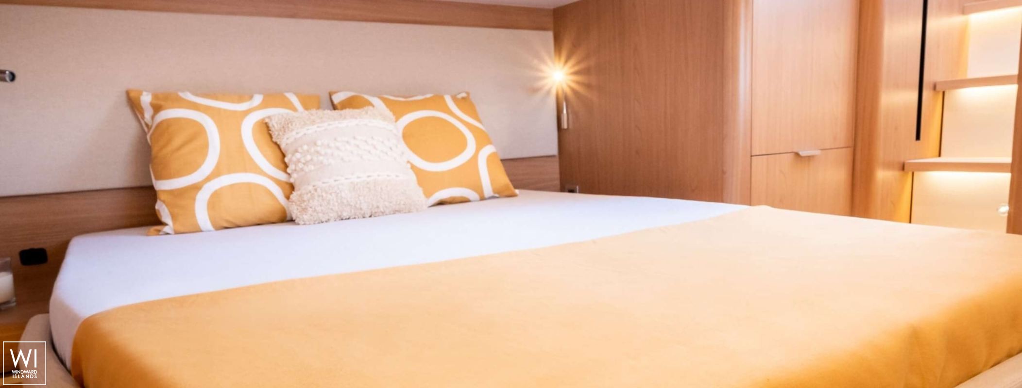 CRAZY BABY TOO  Catana Catamaran Bali 5.8 Interior 1