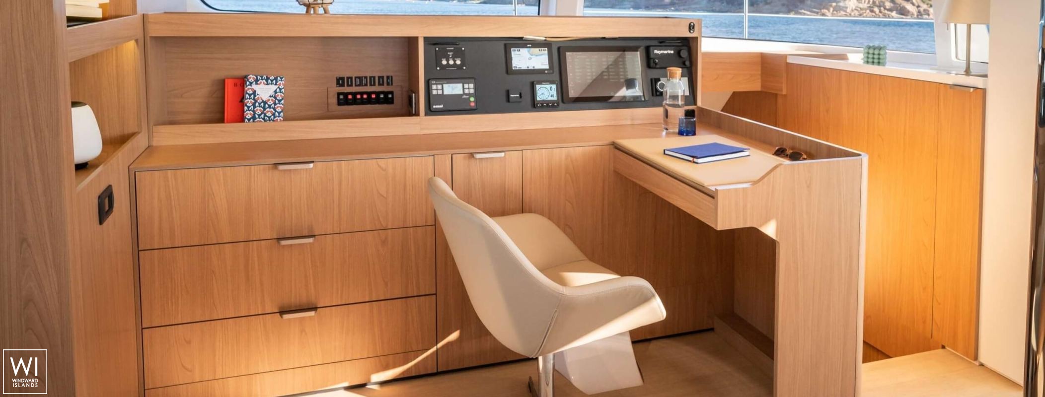 CRAZY BABY TOO  Catana Catamaran Bali 5.8 Interior 1