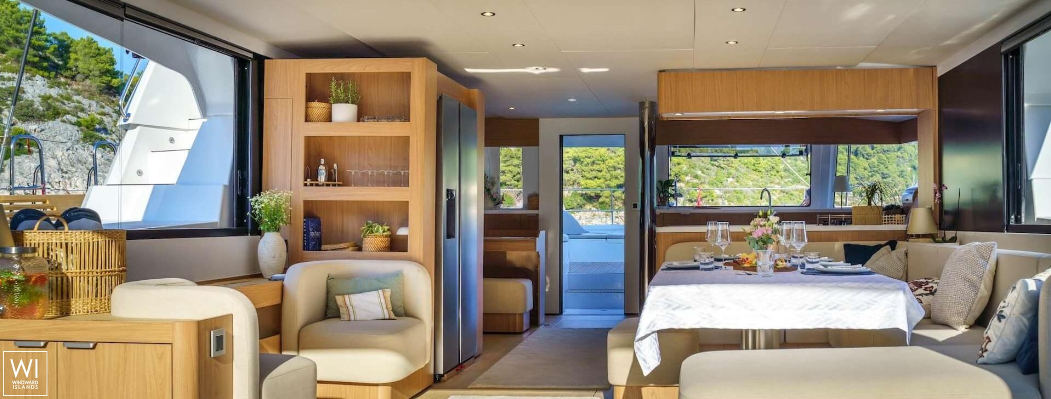Farben  Catana Catamaran Bali 5.8 Interior 12