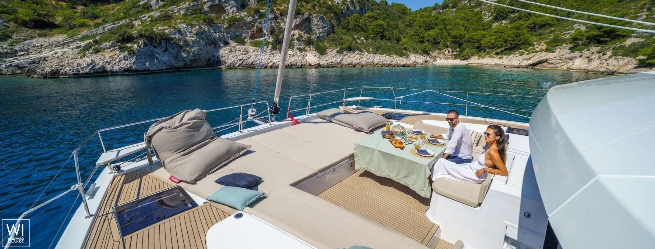 Farben  Catana Catamaran Bali 5.8 Exterior 6