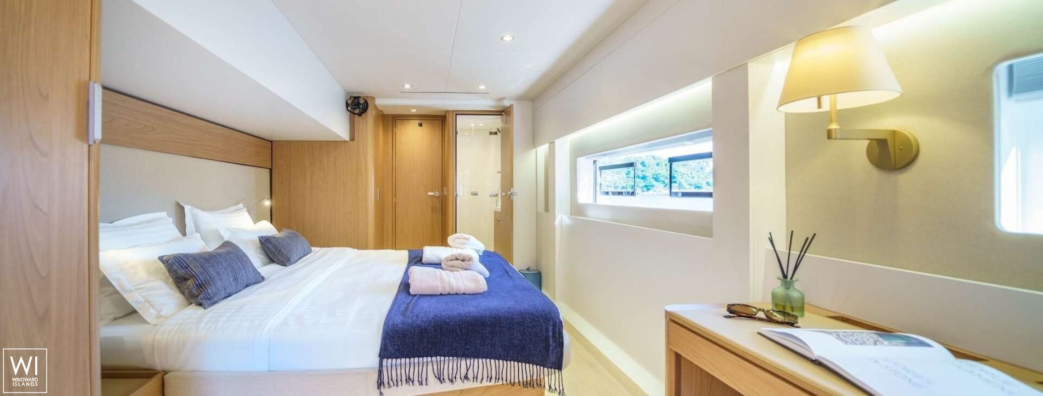 Farben  Catana Catamaran Bali 5.8 Interior 14