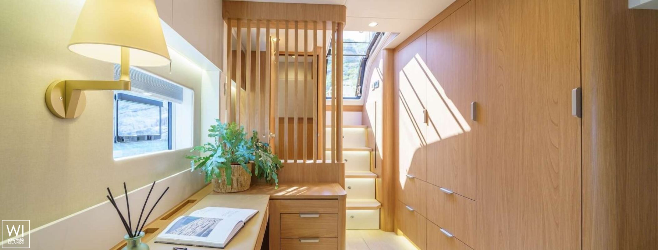 Farben  Catana Catamaran Bali 5.8 Interior 15