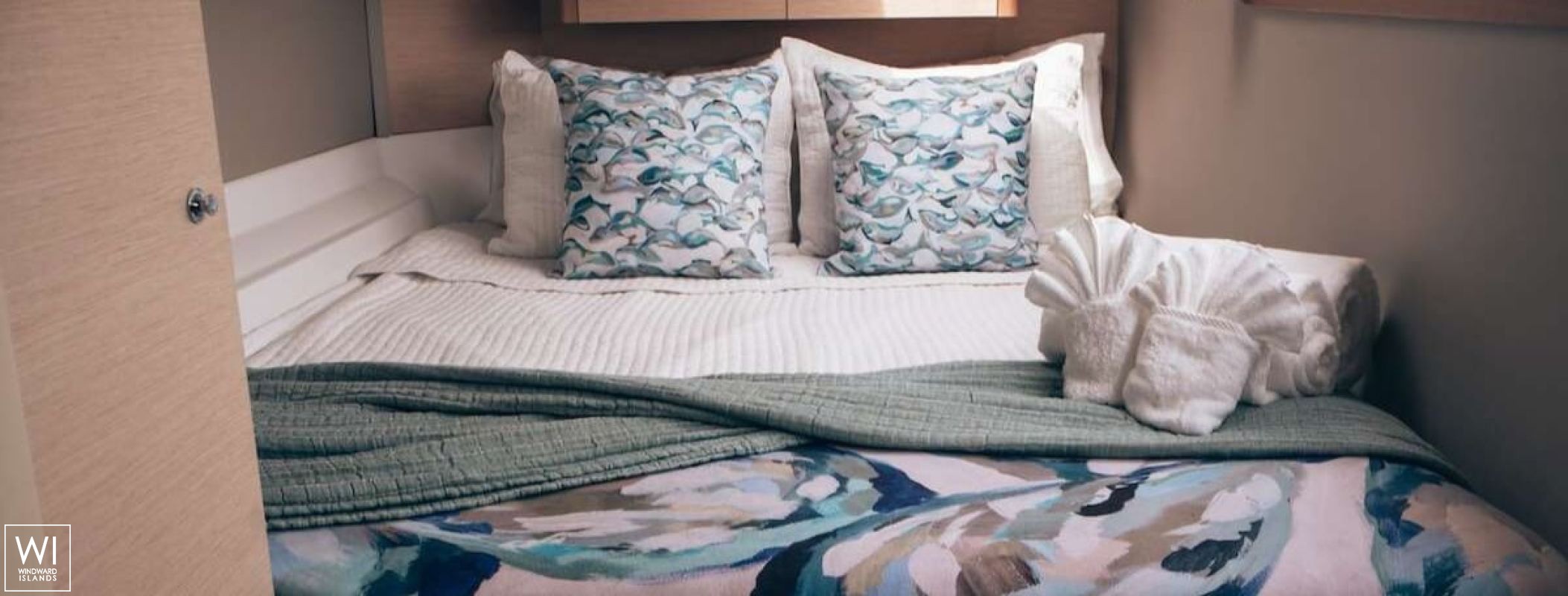 NEPTUNE'S ESCAPE  Neel Trimarans Neel 52 Interior 12