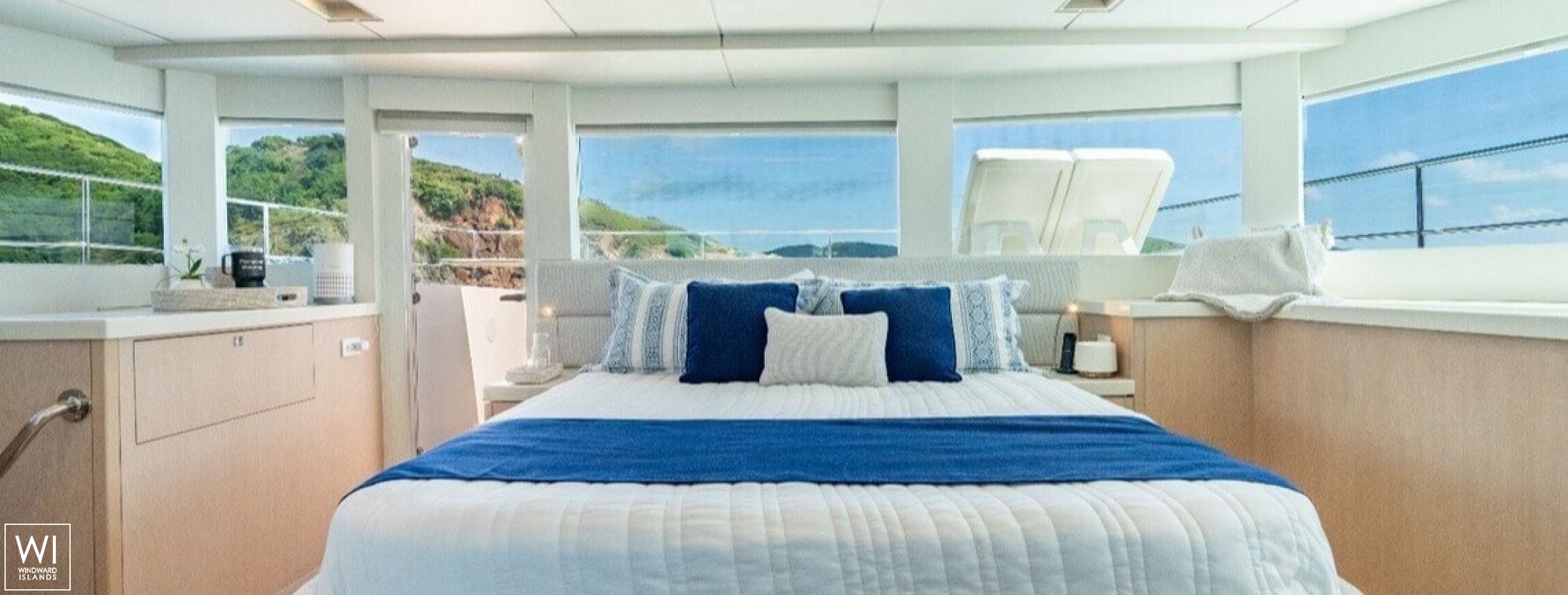 Forever Young  Two Oceans Catamaran 55 Interior 22