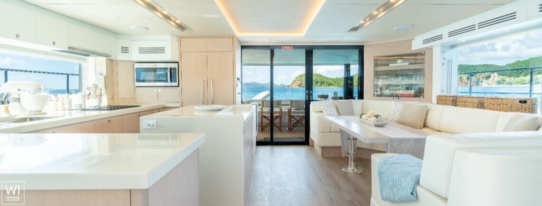 Forever Young  Two Oceans Catamaran 55 Interior 24