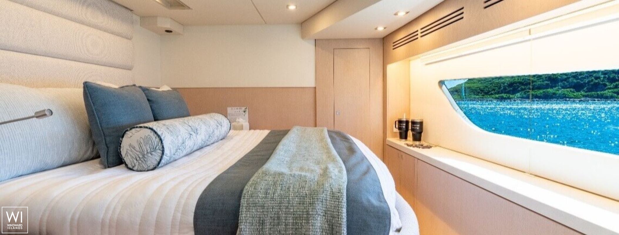 Forever Young  Two Oceans Catamaran 55 Interior 25