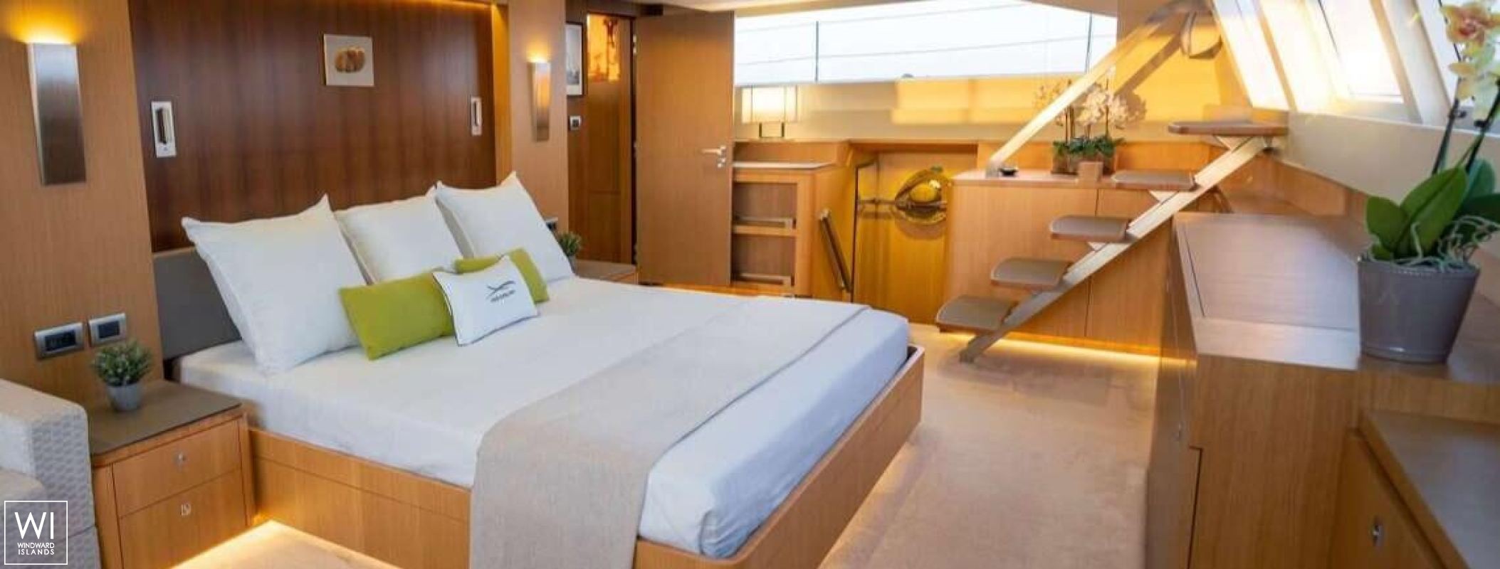 NDS EVOLUTION   JFA Chantier Naval Catamaran 26m Interior 1