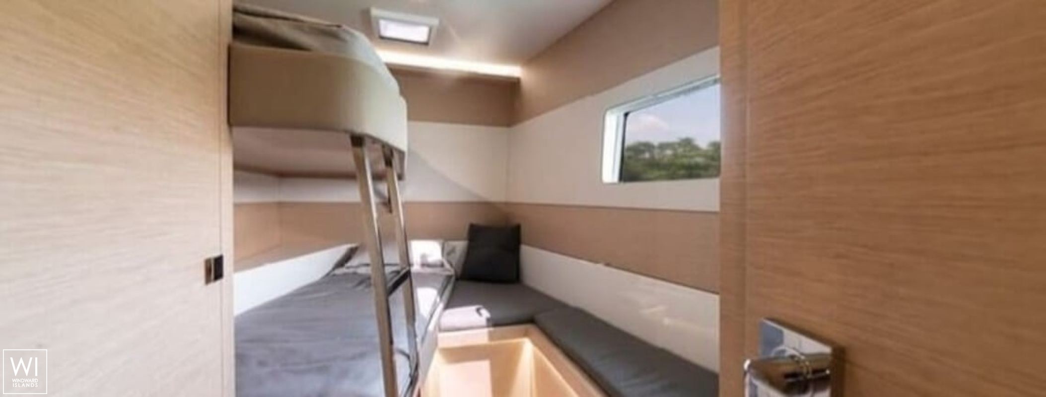 MY 5 Fountaine Pajot Interior 3