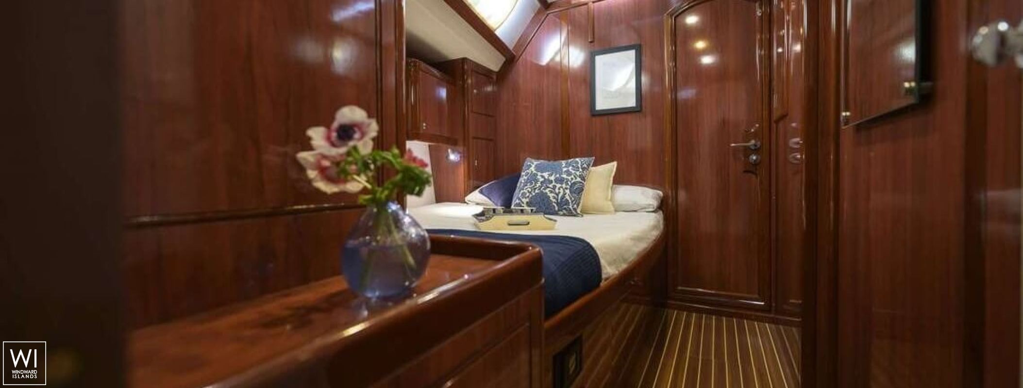 MYTHOS  Ocean Yachts Ocean Star 56.1 Interior 13