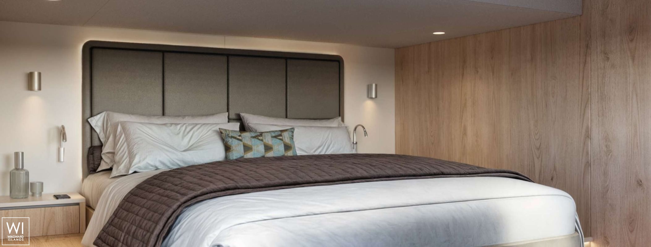 Star Island  VisionF  Hybrid Power Catamaran  65  Interior 7