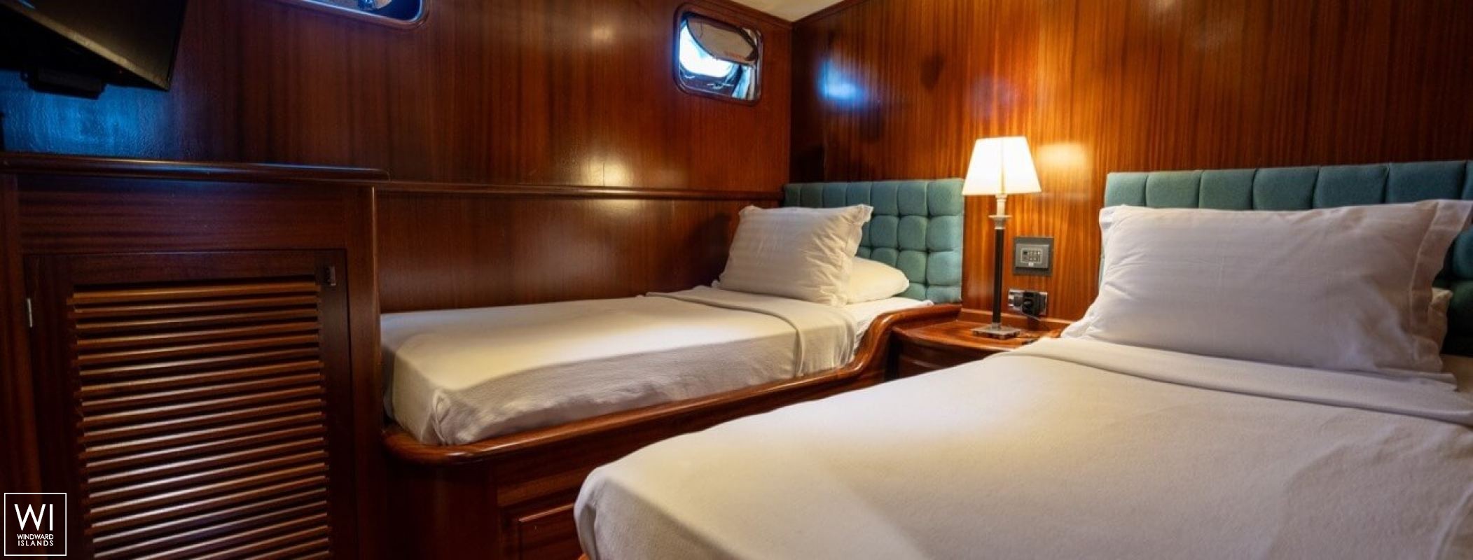 CAPRICORN 1  	Likay  27m Interior 1