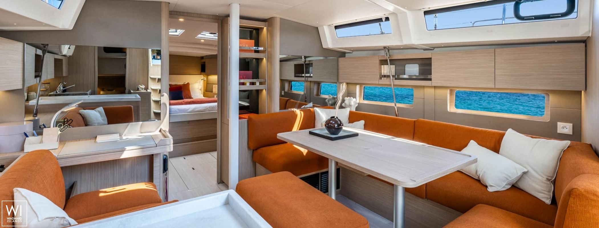 Oceanis  47 Beneteau Interior 1