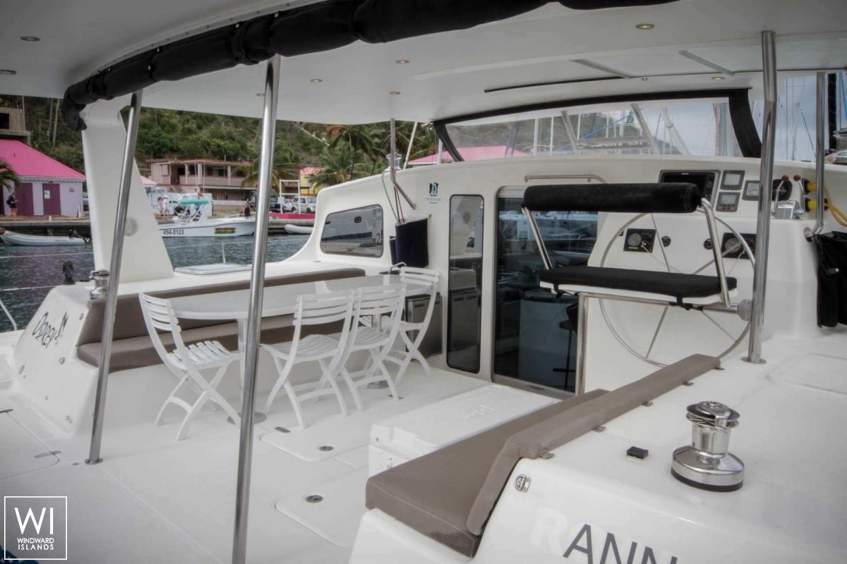Voyage 520 Voyage Catamaran Interior 1