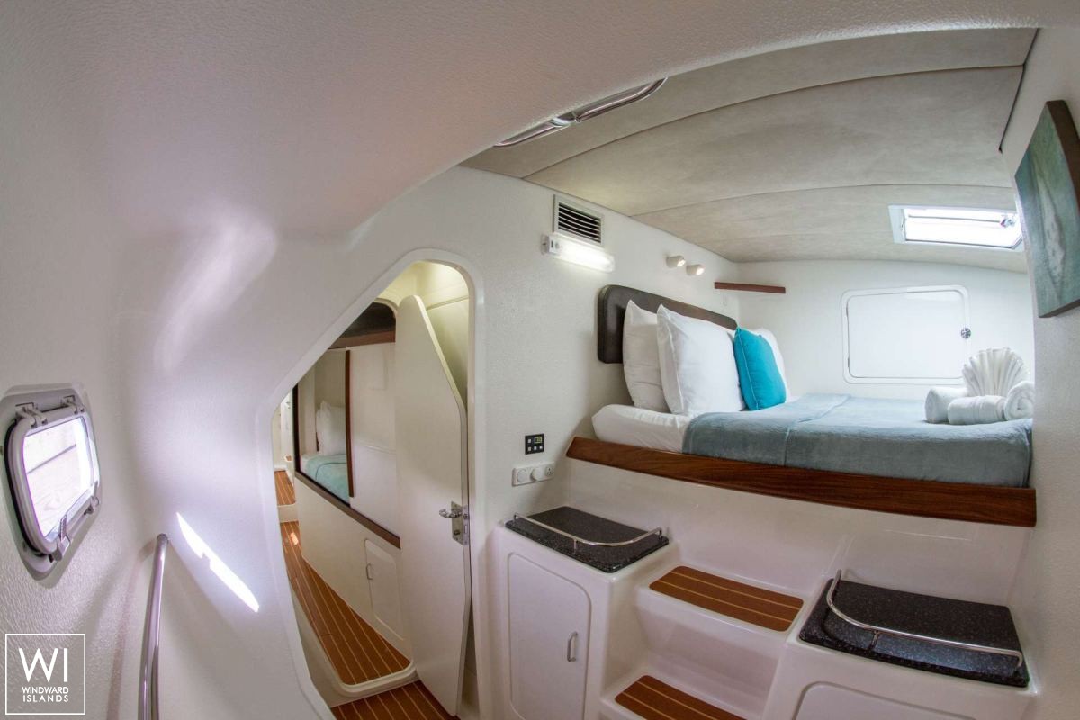 Voyage 520 Voyage Catamaran Interior 1