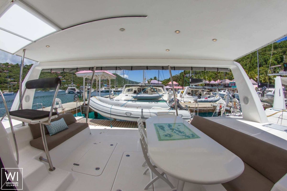 Voyage 520 Voyage Catamaran Interior 1