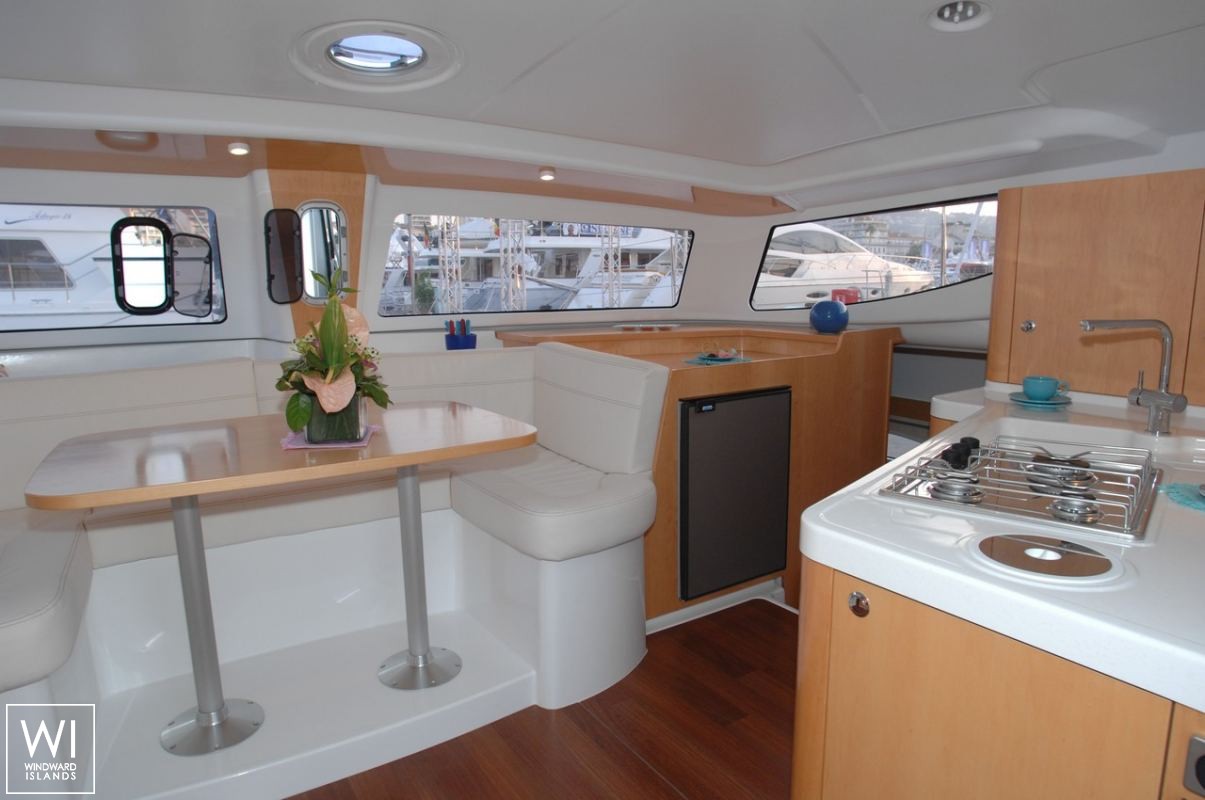 Mahe 36 Fountaine Pajot Interior 5