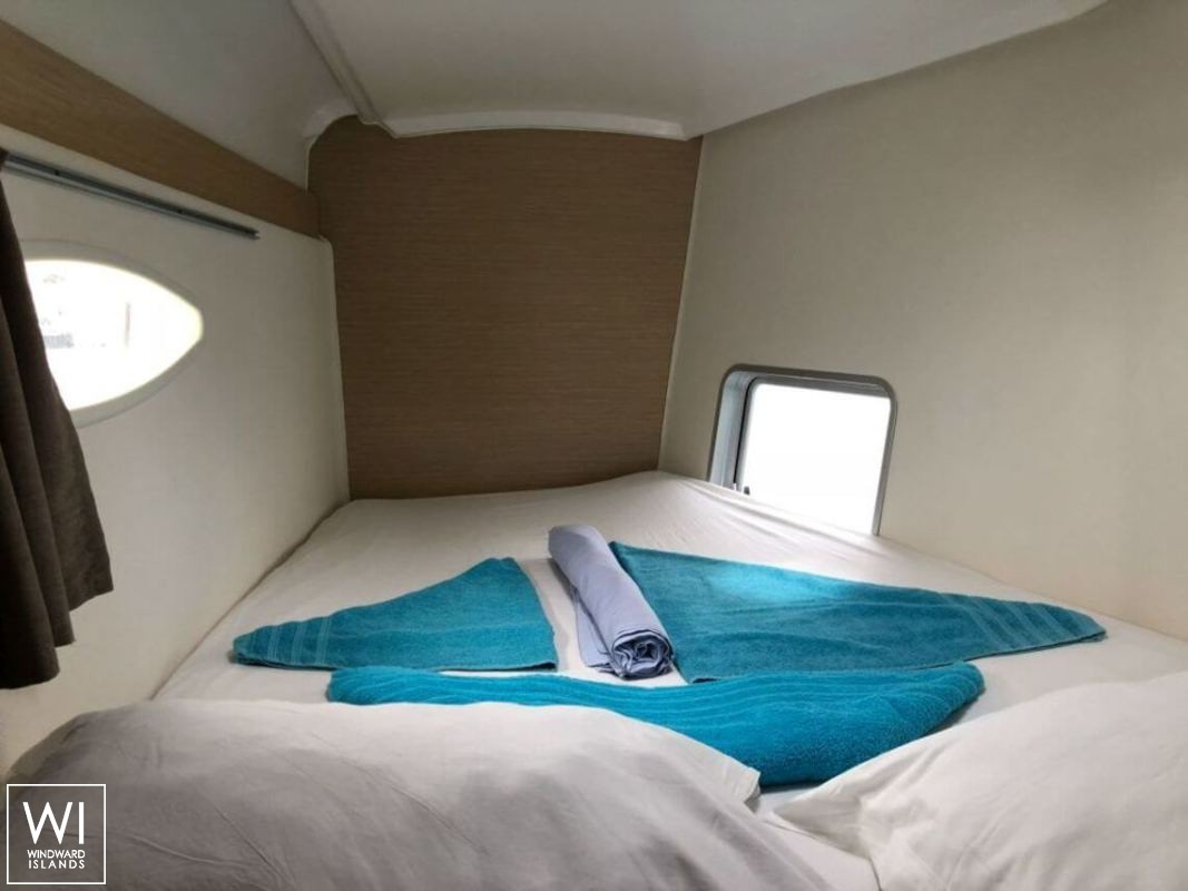 Mahe 36 Fountaine Pajot Interior 1