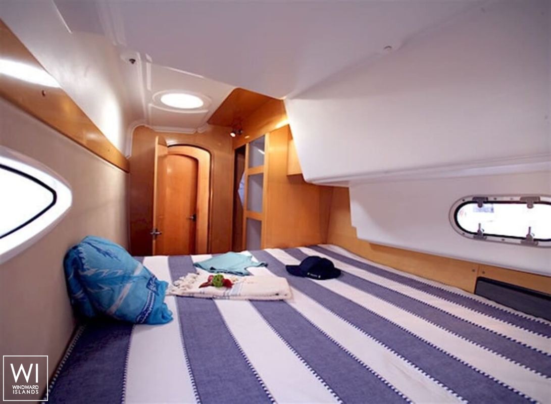 Mahe 36 Fountaine Pajot Interior 2