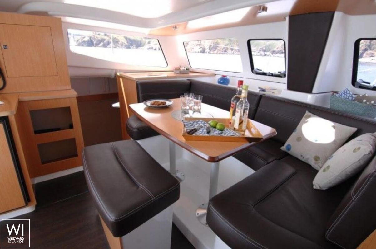 Mahe 36 Fountaine Pajot Interior 3