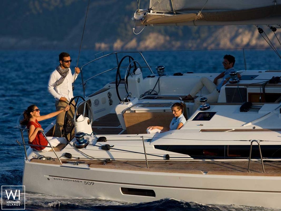 Sun Odyssey 509 Jeanneau Exterior 3
