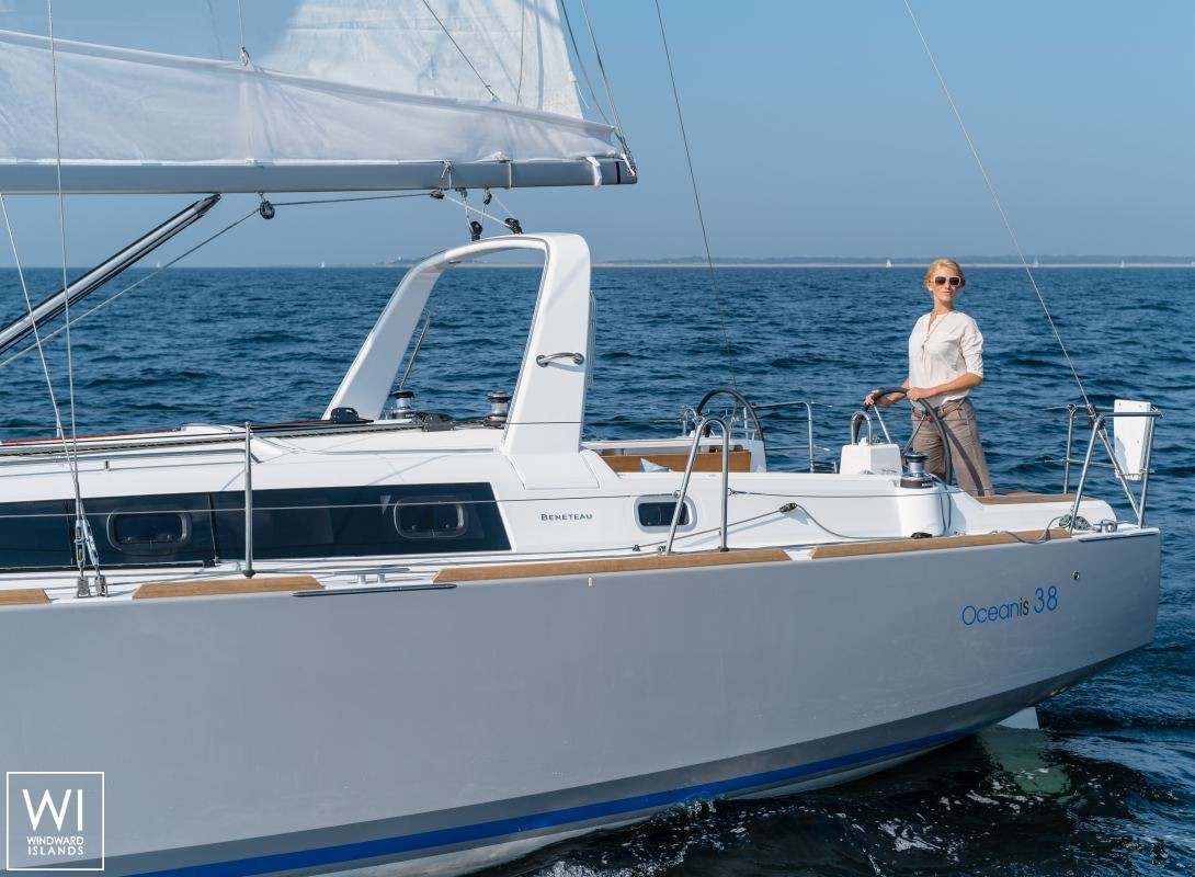 Oceanis  38 Beneteau Exterior 3
