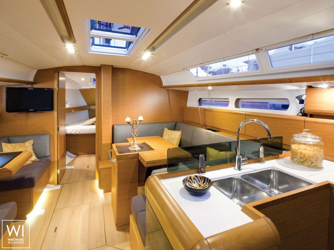 Sun Odyssey 409 Jeanneau Interior 1