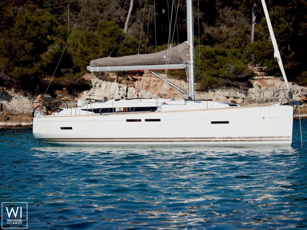 Sun Odyssey 409 Jeanneau Exterior 2